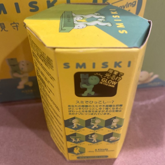 Smiski Glow in the Dark, Moving Series, Random Box - Picture 3 of 3